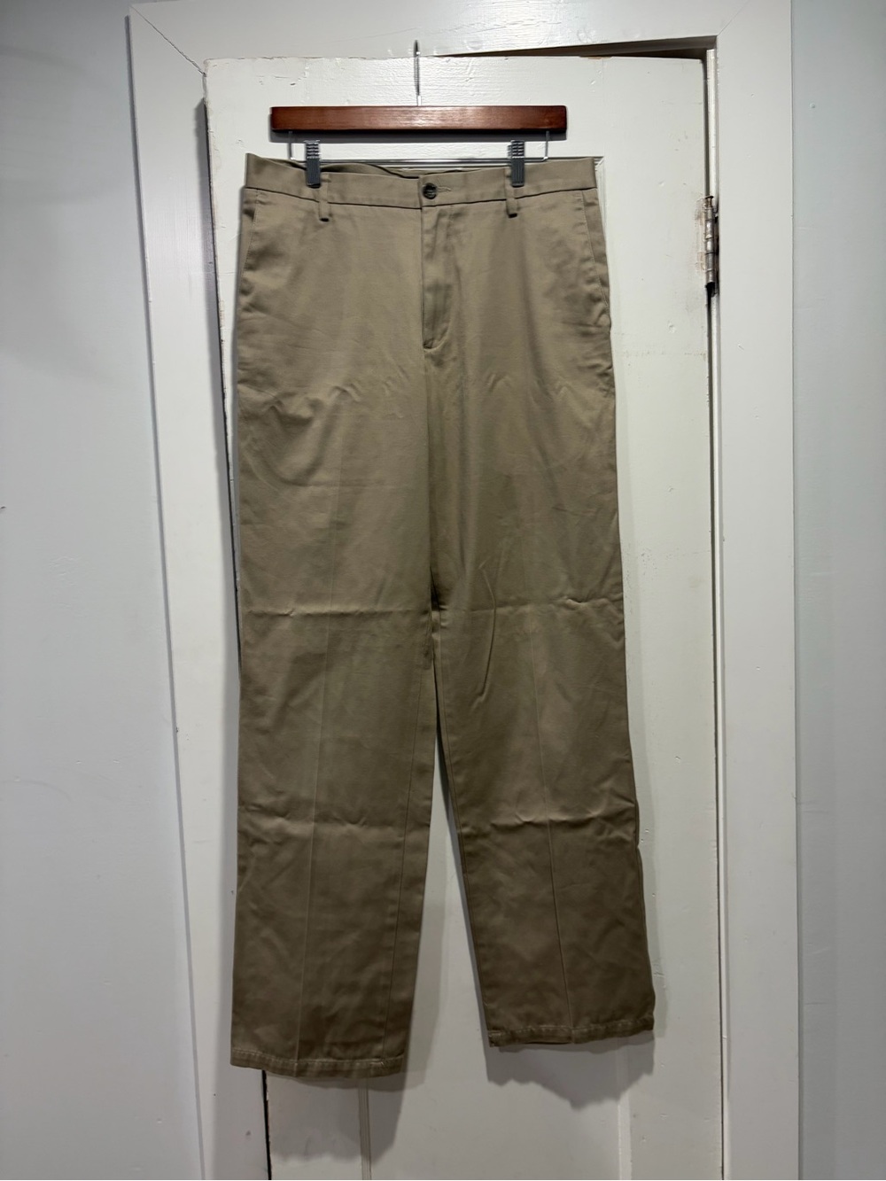 Classic Men's Khaki Straight-Leg Pants